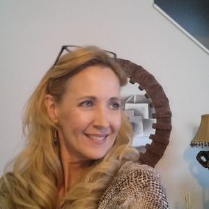 Meet your Posher, Monica